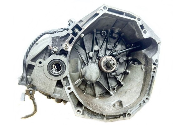 RENAULT SCENIC III 1 6 16V GEARBOX TL4A028 MEGANE