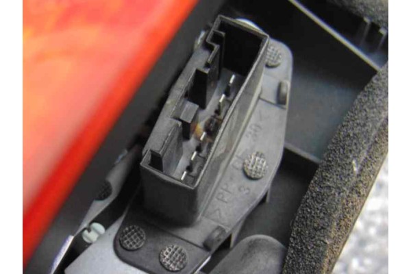 8364921 PILOTO TRASERO IZQUIERDO BMW SERIE 3 BERLINA (E46) 316i 2001 8364921 180372 BMW - 4