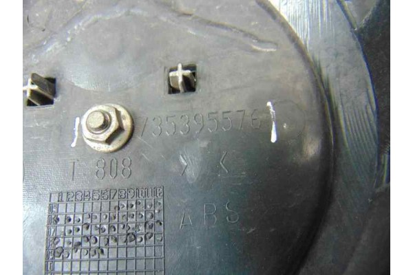 735395576 REJILLA DELANTERA FIAT I DOBLÒ CARGO 1.3 JTD SX Furgón 2009 735395576 180454 FIAT - 1