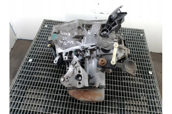 MANUAL TRANSMISSION PEUGEOT 301 20CR04 1 2 VTI Part manufacturer Peugeot OE