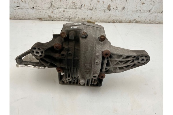 2016 Porsche Macan 95B Rear differential 95B525015E Catalog number of substitutes 1007924