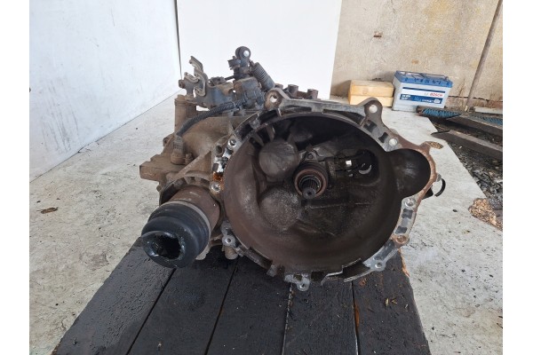 KIA SPORTAGE III 10 15 GEARBOX 2 0 CRDI 135KM FWD SS53JL Engine type diesel