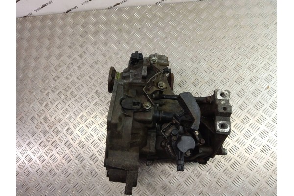 Caja de cambios manual 5 velocidades delantera para Audi A3 S3 8L 1999