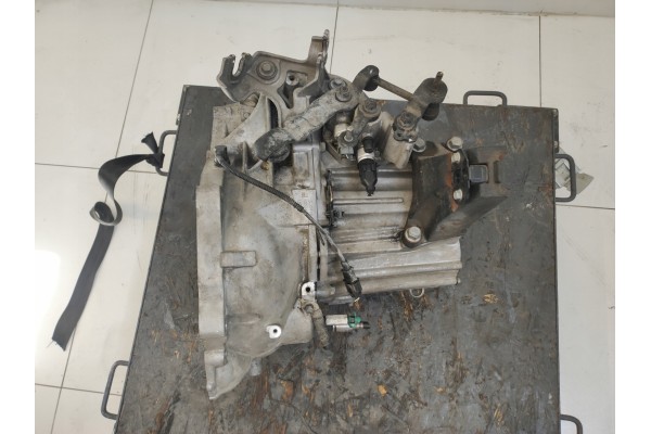 MANUAL GEARBOX HYUNDAI TUCSON III 3 LIFT 1 6 CRDI Catalog number of the part SJ09YB