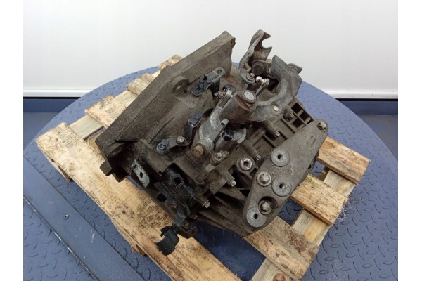 Caja de Cambios Manual Opel Astra III H 1.9 CDTI 100 CV 55186623