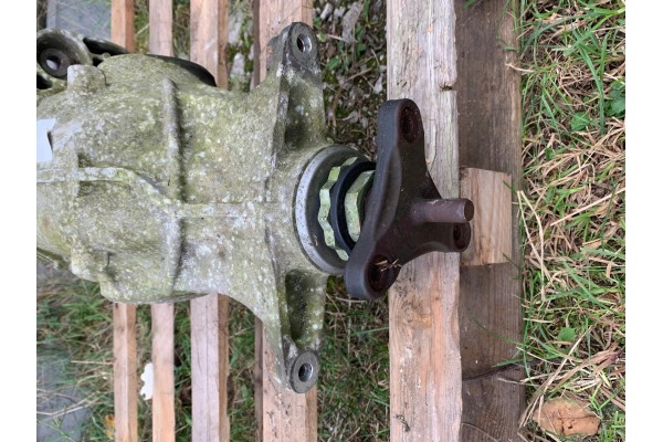 REAR BRIDGE DIFFERENTIAL 3 73 BMW 7 F01 F02 7576977 Part manufacturer no brand