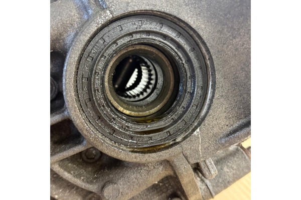 BRIDGE DIFFERENTIAL REAR ALFA ROMEO GIULIA 2 2D OE ORIGINAL 00552779450 Installation side rear