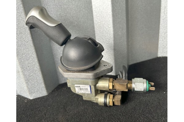 HANDBRAKE VALVE DAF XF 106 1845501 KNORR BREMSE DPM95DS K050974