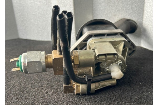 HANDBRAKE VALVE DAF XF 106 1845501 KNORR BREMSE DPM95DS K050974 Part manufacturer Knorr Bremse