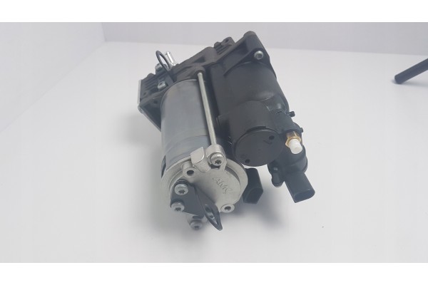 Mercedes A166320010480 ML 166 GLE GL GLS suspension compressor Packaging status original