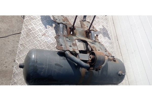 DAF XF 106 EURO 6 TROLLEY BATTERY BASE AIR TANK 1901818 Catalog number of the part DAF XF 106 EURO 6 WOZEK PODSTAWA AKUMULATOROW