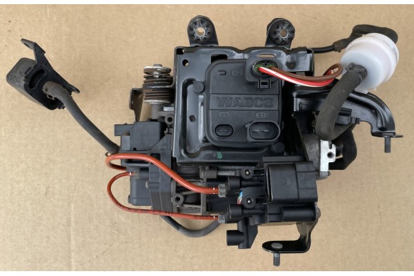 SUSPENSION COMPRESSOR AUDI Q7 Q8 TOUAREG III 4M0616005H IDEAL Product weight with unit packaging 2 kg