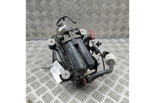 LAND ROVER RANGE ROVER SPORT L461 M8E22882AB SUSPENSION COMPRESSOR