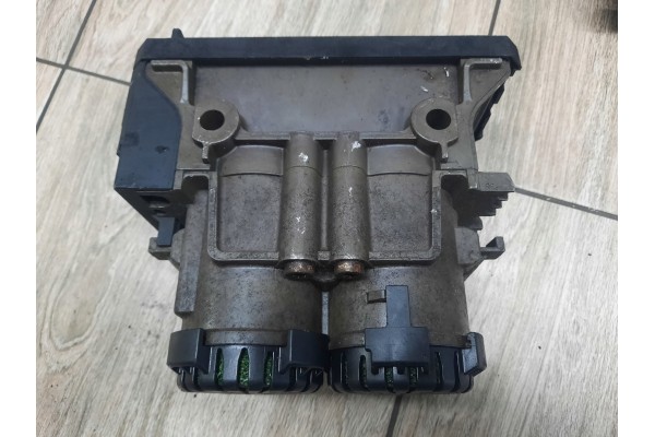 VALVE MODULATOR EBS RENAULT MIDLUM DXI VOLVO FL FE Catalog number of the part 20828241 K001411 RENAULT VOLVO