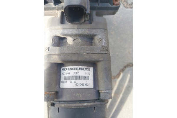 RENAULT PREMIUM DXI BRAKE PEDAL MAIN VALVE Car type trucks