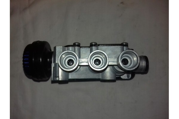 Solenoid valve ECAS MAN DAF Part manufacturer MAN OE