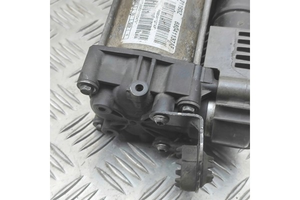 JEEP GRAND CHEROKEE IV WK WK2 68041137AF 33630803 SUSPENSION COMPRESSOR Part manufacturer Jeep OE