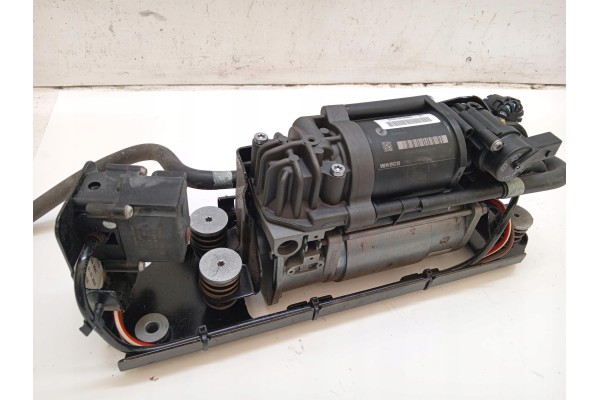 COMPRESSOR SUSPENSION PUMP BMW 7 F01 F02 750 I Part manufacturer BMW OE