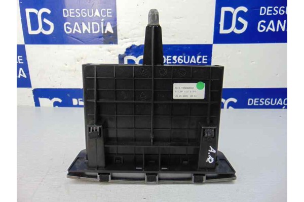 TARJETERO  CENICERO ALFA ROMEO GT (125) 1.9 JTD 16V 150/ Progression 2006 TARJETERO 185429 ALFA ROMEO - 7