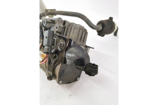 Mercedes Benz E W212 Rear Air Suspension Compressor P2830 Catalog number of the original P2830