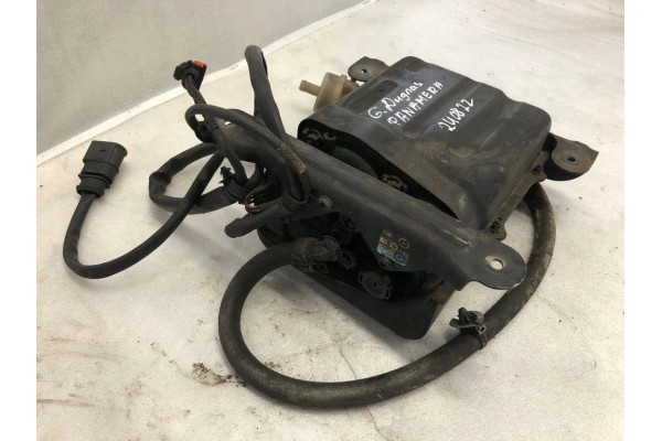 Suspension compressor PORSCHE PANAMERA 970 970358151 4 8L gasoline 294kW Part manufacturer Porsche OE