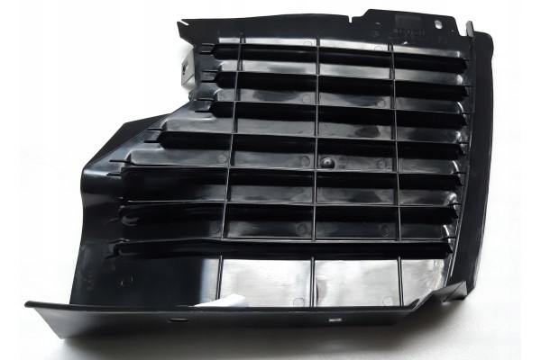 MERCEDES W124 OIL COOLER COVER WHEEL ARCH