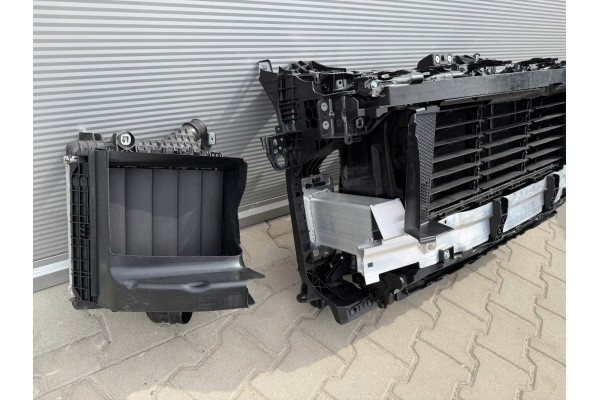 Front belt radiators PORSCHE CAYENNE 9Y0 LIFT 23 3 0 HYBRID Car type passenger cars 4x4 SUV