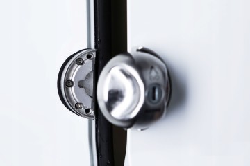 Anti theft lock DAKEN SATURN EVO 1 2 for trailer semi trailer bus EAN GTIN 8056446670033