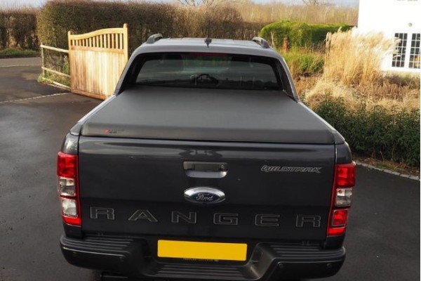 Ford Ranger Wildtrak 2012 2022 roller shutter Product weight with unit packaging 10 kg
