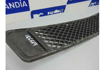 A2048852123 REJILLA PARAGOLPES DELANTERO MERCEDES-BENZ CLASE C (BM 204) BERLINA