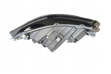 LED headlight LEFT FRONT VW Volkswagen Golf VIII 8 OE 5H1941005C NEW Type of low beam headlights LED
