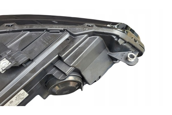 LED headlight LEFT FRONT VW Volkswagen Golf VIII 8 OE 5H1941005C NEW Additional information adjustment motors included bulbs inc