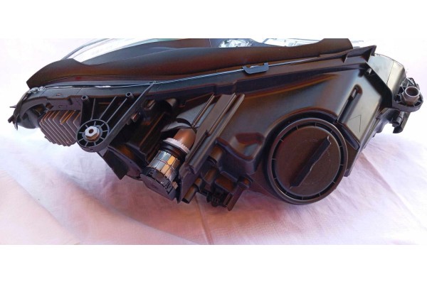 Hella headlight 1ZT 011 705 111 MERCEDES E CLASS W212 01 09 01 13 Catalog number of the part 1ZT 011 705 111