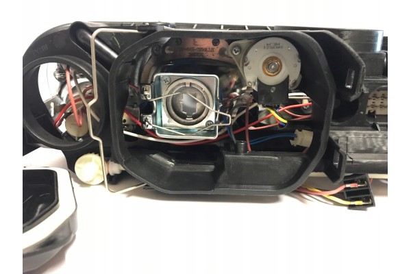 VW TOUAREG 02 07 XENON NEW LEFT HEADLIGHT Catalog number of the part 441 1184LMLDHEM