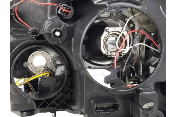 NISSAN QASHQAI 10 13 HEADLIGHT Type of low beam headlights traditional halogen