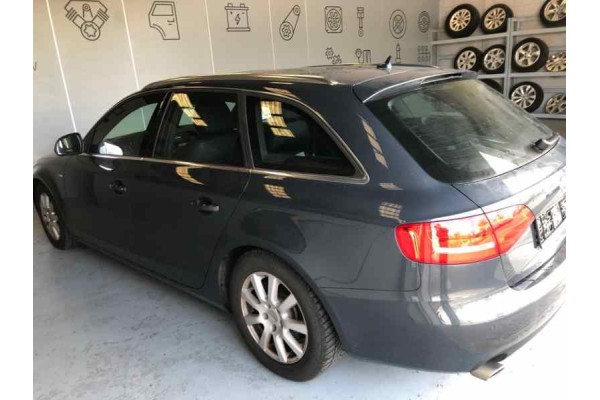 AUDI A4 AVANT (8K5) Básico Quattro