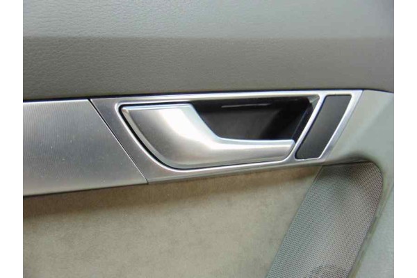 GRIS GUARNECIDO PUERTA TRASERA IZQUIERDA AUDI A6 BERLINA (4F2) 3.0 TDI Quattro (165kW) 2004 GRIS 187111 AUDI - 4