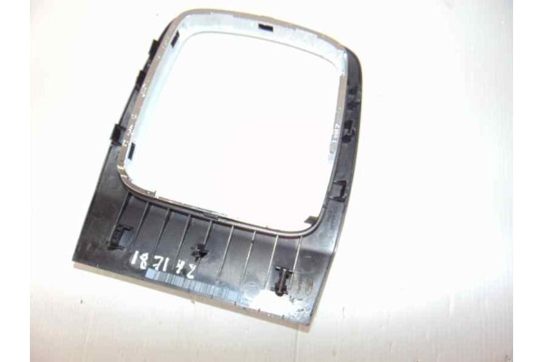 7S71A045B79A GUARNECIDOS PALANCA CAMBIO FORD MONDEO SPORTBREAK (CA2) Ambiente 2008 7S71A045B79A 187142 FORD - 2