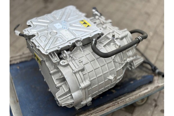 VOLVO EX30 ENGINE REAR IDEAL 2024R 7081002753 6608159113