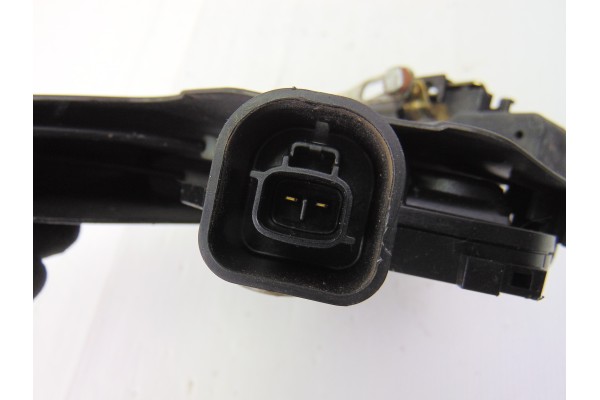 2 PIN CERRADURA PUERTA TRASERA IZQUIERDA TOYOTA RAV4 (A2) 2.0 D-4D Sol 4X4 (2003) 2004 2 PIN 188566 TOYOTA - 1