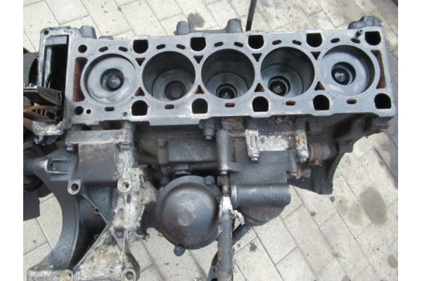 DEFENDER DISCOVERY II 2 5 TD5 DOWN ENGINE COMPLETE Catalog number of the part DEFENDER DISCOVERY II 2 5 TD5 DOL SILNIK KOMPLETNY