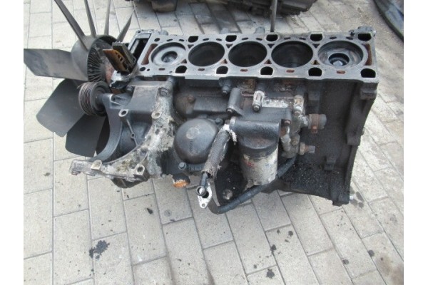 DEFENDER DISCOVERY II 2 5 TD5 DOWN ENGINE COMPLETE Part manufacturer Land Rover OE