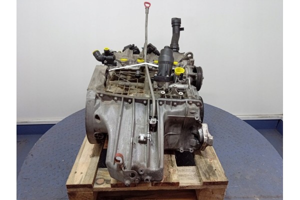 MERCEDES B CLASS W245 ENGINE PETROL 2 0 8V 136KM 266 960 Catalog number of the part 824212 Ambit