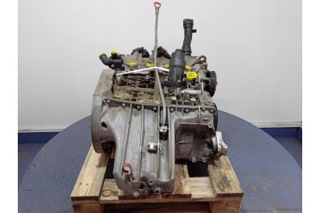 MERCEDES B CLASS W245 ENGINE PETROL 2 0 8V 136KM 266 960 Catalog number of the part 824212 Ambit