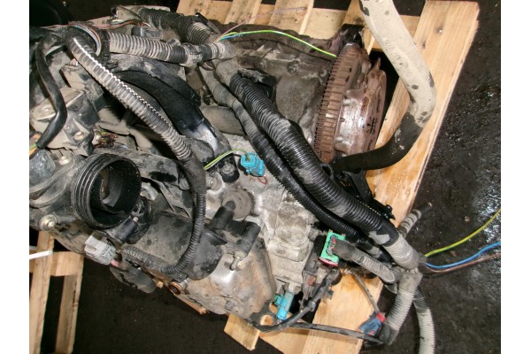 ENGINE COMPLETE POST ACCESSORIES PEUGEOT 206 1 1B Part manufacturer Peugeot OE