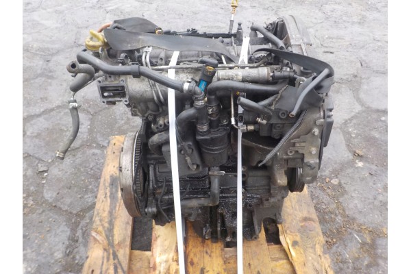 ENGINE OPEL ZAFIRA B 1 9 120KM TDCI 55196611 Catalog number of the part 55196611