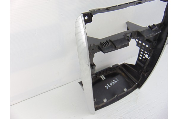 SALPICADERO CONSOLA CENTRAL MERCEDES-BENZ CLASE A (BM 169)