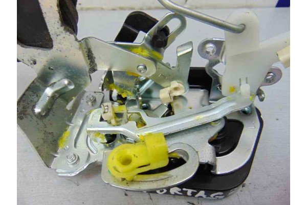 5 PIN CERRADURA PUERTA TRASERA IZQUIERDA KIA SPORTAGE (KM) Active 4X4 2009 5 PIN 177320 KIA - 5