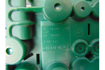 8387541 CAJA RELES / FUSIBLES BMW SERIE 5 TOURING (E39) 530d 2003 8387541 179484 BMW - 3