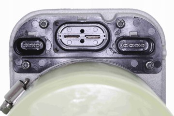 Power steering pump VAICO V10 4735 for VW POLO 9N Polo Hatchback Catalog number of the part V10 4735